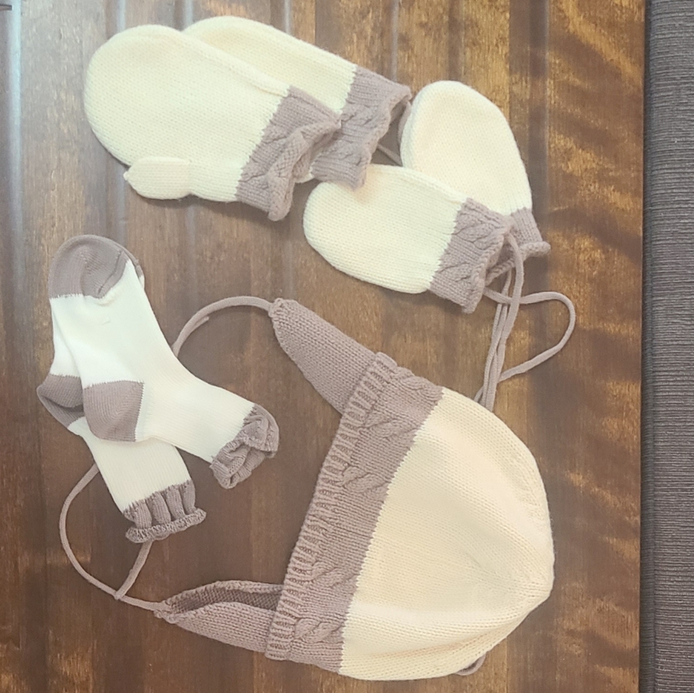 Jacadi mitten, sock, and hat set- like new